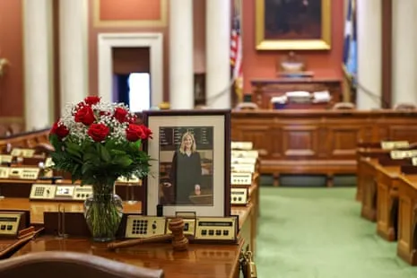 Minnesota Voters Visit Election Sites to Occupy Position of Killed Lawmaker